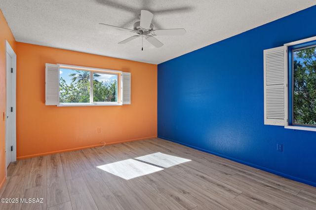 825 W Bella Vista Drive, Green Valley, AZ 85614