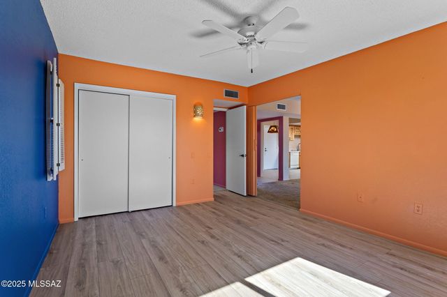 825 W Bella Vista Drive, Green Valley, AZ 85614