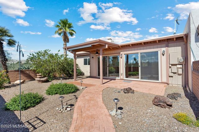 825 W Bella Vista Drive, Green Valley, AZ 85614