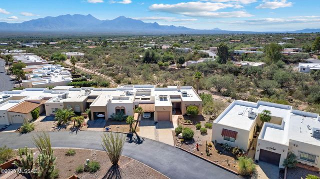 825 W Bella Vista Drive, Green Valley, AZ 85614