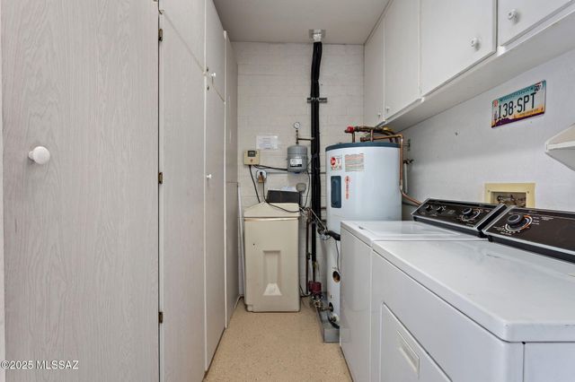 825 W Bella Vista Drive, Green Valley, AZ 85614