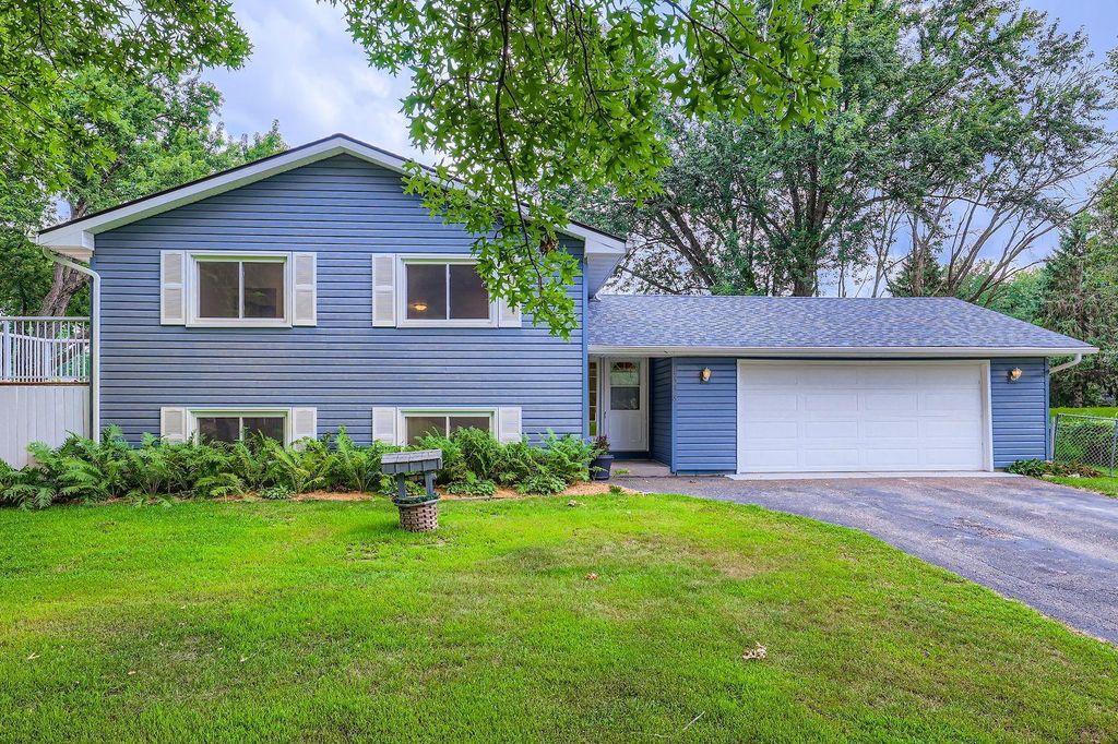 1538 144th Avenue NE, Ham Lake, MN 55304