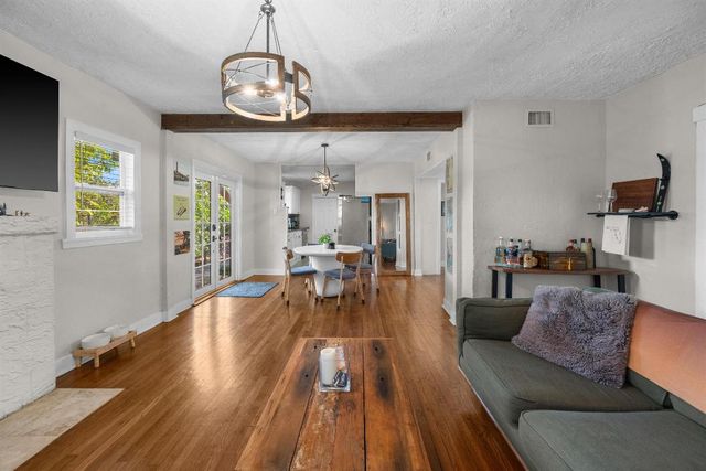 6704 Garden Avenue, West Palm Beach, FL 33405