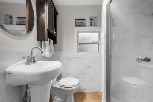 6704 Garden Avenue, West Palm Beach, FL 33405