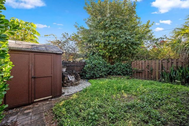 6704 Garden Avenue, West Palm Beach, FL 33405