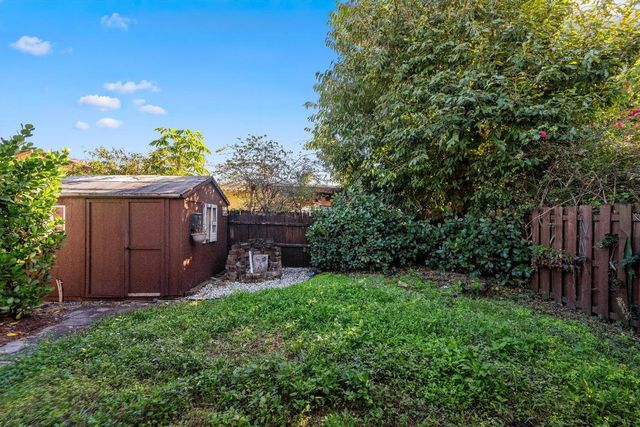 6704 Garden Avenue, West Palm Beach, FL 33405