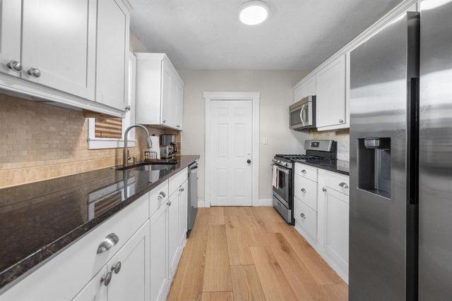 6704 Garden Avenue, West Palm Beach, FL 33405