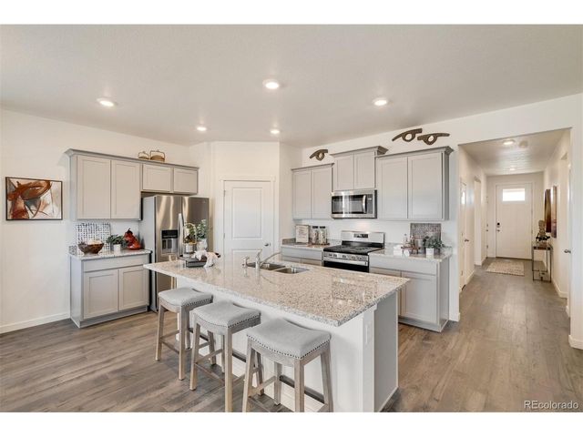 9917 Danube Ct, Commerce City, CO 80022