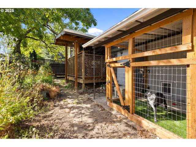 730 Se 2ND Ave, Camas, WA 98607