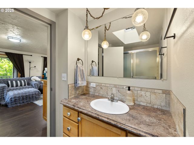730 Se 2ND Ave, Camas, WA 98607