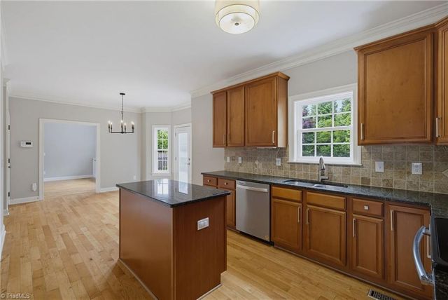 1445 Meadowlands Drive, Winston-salem, NC 27107