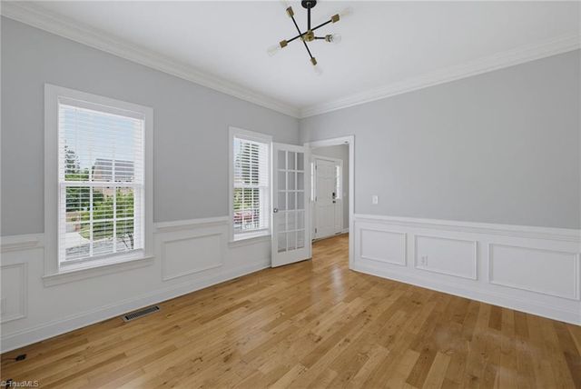 1445 Meadowlands Drive, Winston-salem, NC 27107