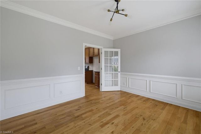 1445 Meadowlands Drive, Winston-salem, NC 27107