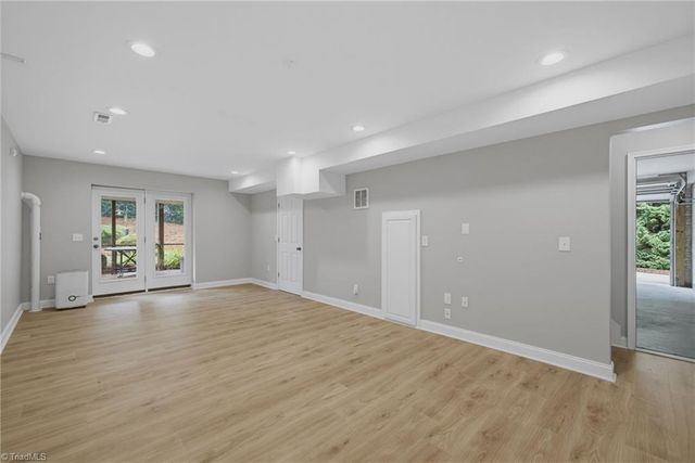 1445 Meadowlands Drive, Winston-salem, NC 27107