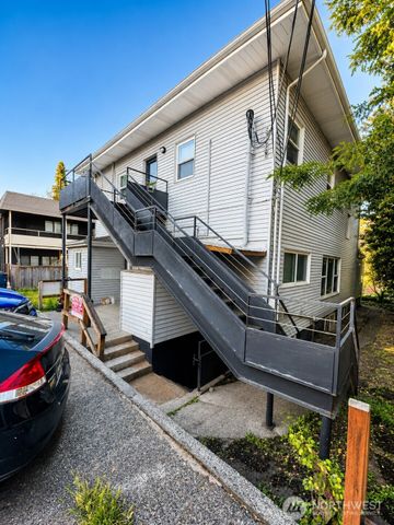 815 15th Avenue E, Seattle, WA 98112