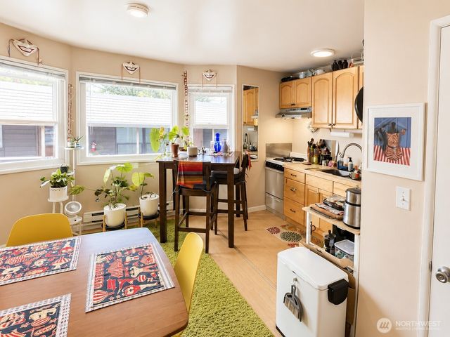 815 15th Avenue E, Seattle, WA 98112