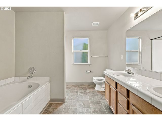 7806 Ne 24TH Ct, Vancouver, WA 98665
