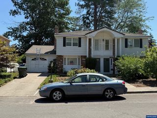 1360 - 1362 Westbrook Dr NW, Salem, OR 97304