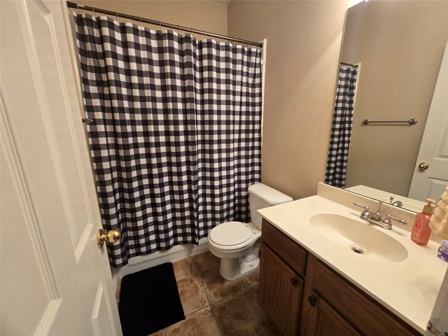 2816 Oakdale Drive, Burleson, TX 76028