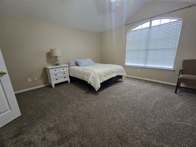2816 Oakdale Drive, Burleson, TX 76028