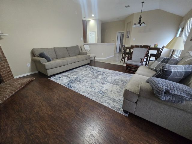 2816 Oakdale Drive, Burleson, TX 76028