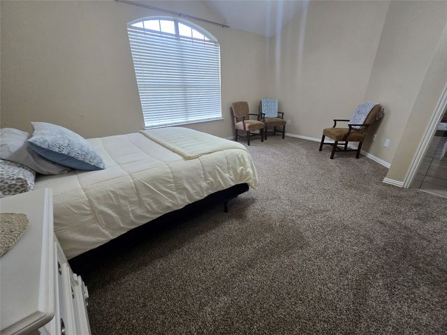 2816 Oakdale Drive, Burleson, TX 76028