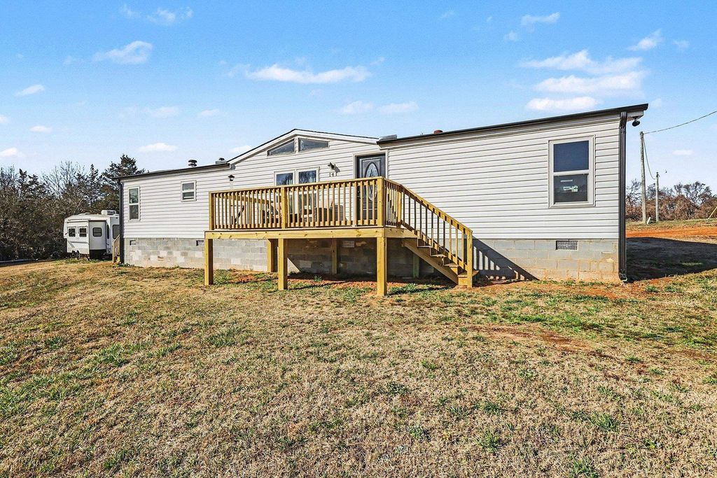 141 Dogwood Drive, Jonesville, SC 29353