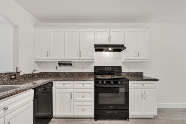 1108 Cottage Grove Circle, Bryan, TX 77801