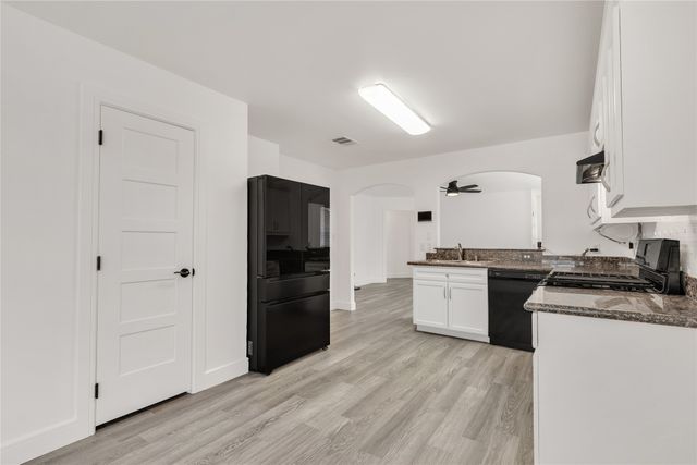 1108 Cottage Grove Circle, Bryan, TX 77801