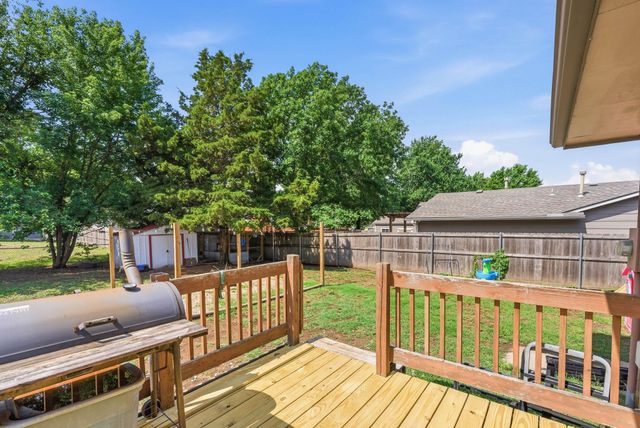 115 W April Dr, Mulvane, KS 67110