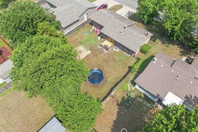 115 W April Dr, Mulvane, KS 67110