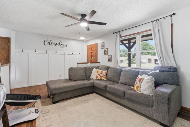 115 W April Dr, Mulvane, KS 67110