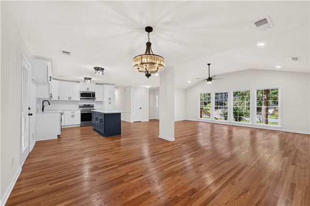664 Hickory Ridge Road SW, Lilburn, GA 30047