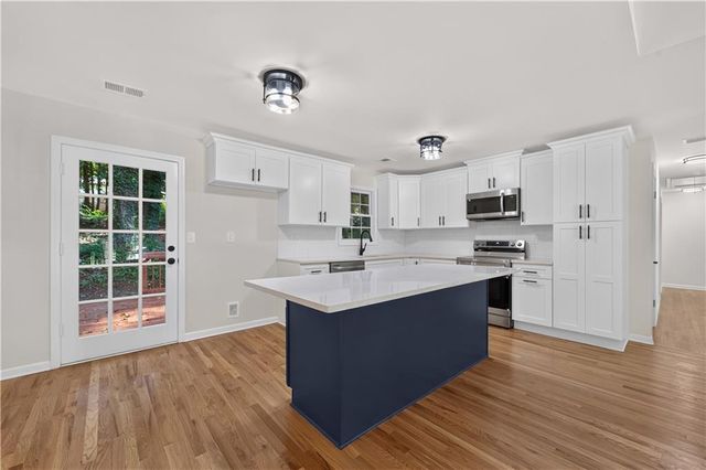664 Hickory Ridge Road SW, Lilburn, GA 30047