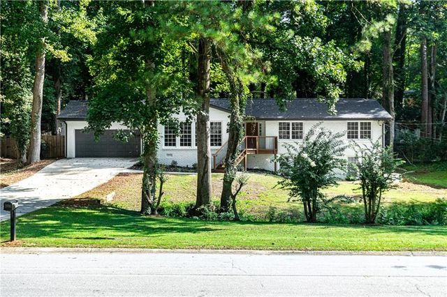664 Hickory Ridge Road SW, Lilburn, GA 30047