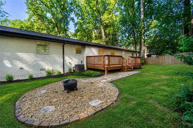 664 Hickory Ridge Road SW, Lilburn, GA 30047