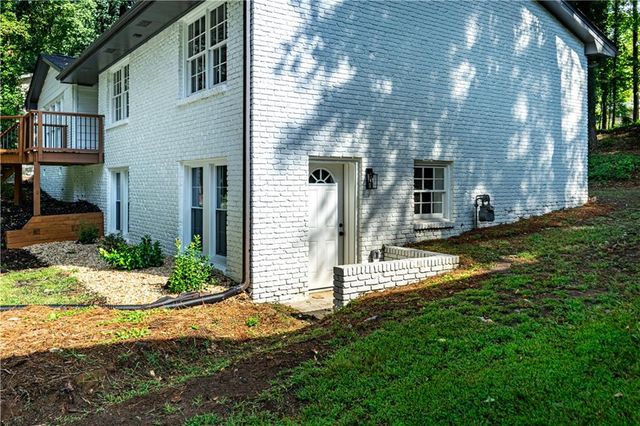 664 Hickory Ridge Road SW, Lilburn, GA 30047