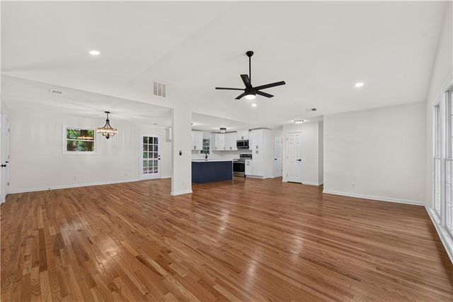 664 Hickory Ridge Road SW, Lilburn, GA 30047