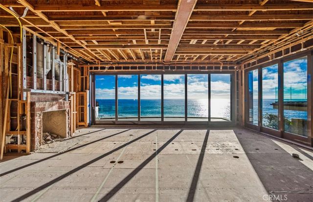 25 Bay, Laguna Beach, CA 92651