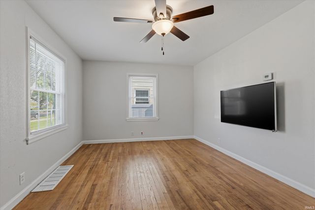 2021 Hollywood Place, South Bend, IN 46616