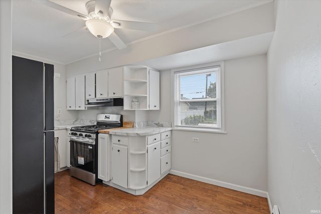 2021 Hollywood Place, South Bend, IN 46616