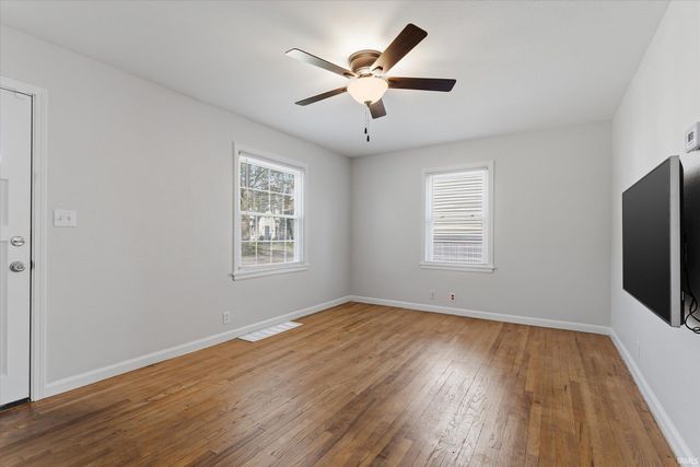 2021 Hollywood Place, South Bend, IN 46616