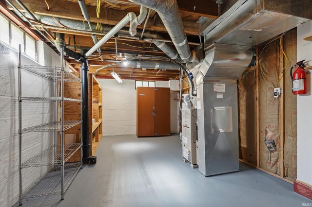 2021 Hollywood Place, South Bend, IN 46616