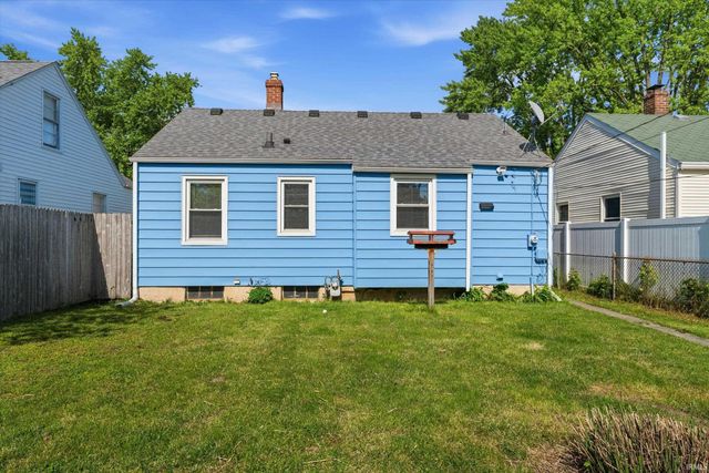 2021 Hollywood Place, South Bend, IN 46616