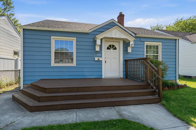 2021 Hollywood Place, South Bend, IN 46616