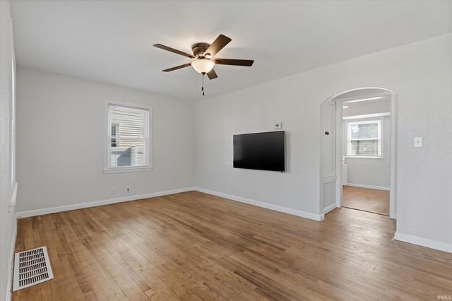 2021 Hollywood Place, South Bend, IN 46616