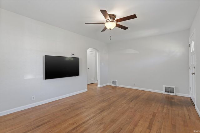 2021 Hollywood Place, South Bend, IN 46616