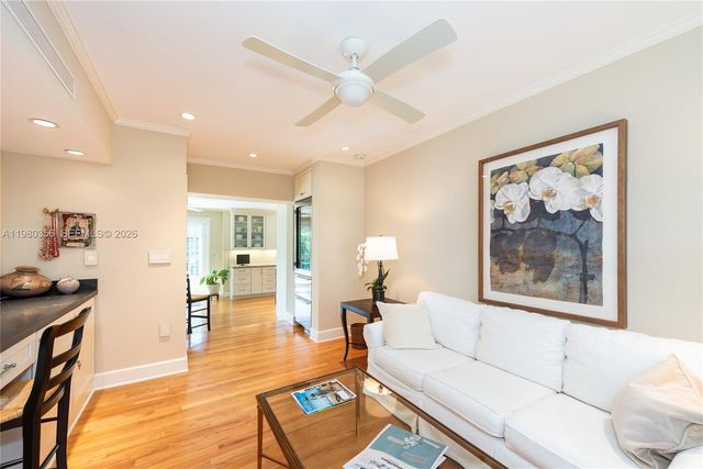 1036 S Greenway Dr, Coral Gables, FL 33134