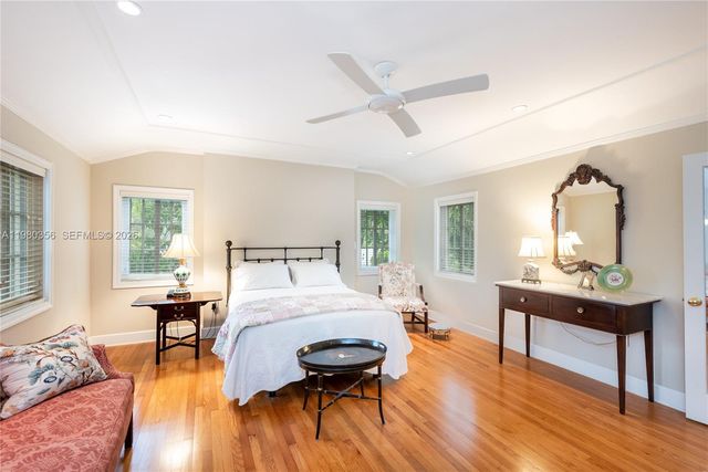 1036 S Greenway Dr, Coral Gables, FL 33134