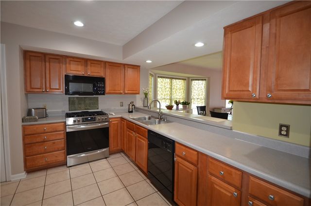 940 Elmgrove Road, Gates, NY 14624